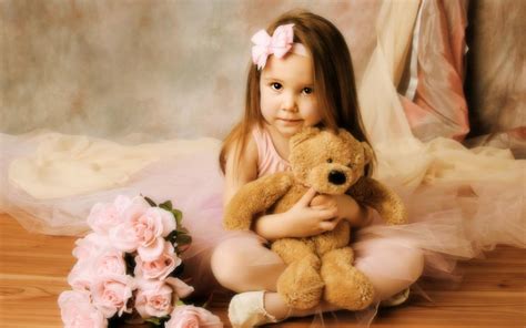 Little Girl With Teddy Bear Wallpaper Cute Wallpaper Better