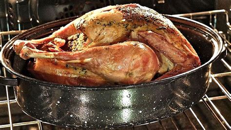 How long you need to cook Thanksgiving turkey in the oven | WETM 