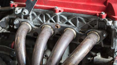 What Is An Exhaust Manifold And What Does It Do Autoguru