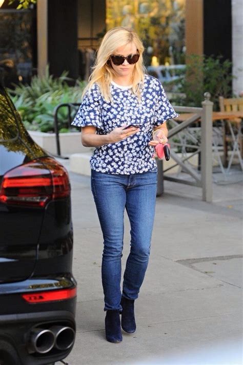 Pin By Melanie Sulis On Reese Witherspoon Casual Style Fashion Reese Witherspoon