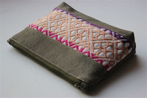 Sew a cute zipper pouch that is long enough to hold pencils, markers, and more! my kogin zipper pouch #handmade #kogin #pouch #zipperpouch ...