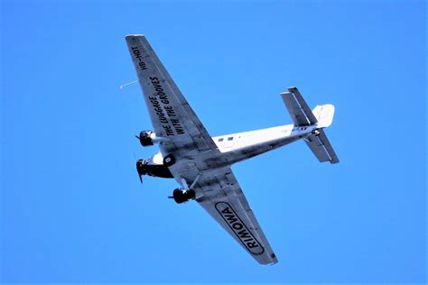 Sie Fliegt Und Fliegt Foto And Bild Luftfahrt Oldtimer Flugzeuge