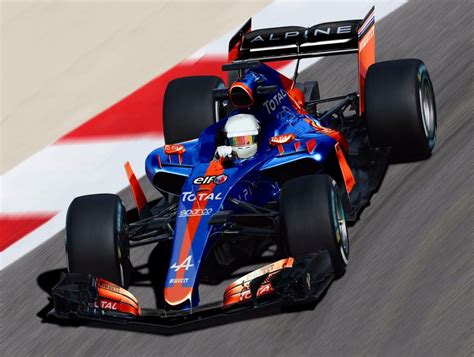 There are certain limitations on areas that can and can't be painted, you have to take into consideration the paint thickness for weight and how long it takes to. Sean Bull F1 Livery Design | Classic racing cars, Formula ...