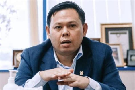 Hal itu berdasarkan hasil keputusan rapat koordinasi yang dipimpin oleh menteri koordinator bidang pembangunan manusia dan kebudayaan, muhadjir effendy bersama sejumlah menteri dan pimpinan lembaga terkait di kantor kemenko pmk, jakarta, jumat, 26 maret 2021. Menhub Izinkan Mudik, Sultan Prediksi Pasien Covid-19 Meledak