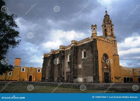 Gamla Kyrkan I Puebla Mexico Arkivfoto Bild Av Religion Mexiko