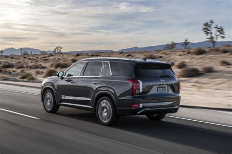 Edmunds also has hyundai palisade pricing, mpg, specs, pictures, safety features, consumer reviews and more. 2020 Hyundai Palisade Pricing, Features, Ratings and ...