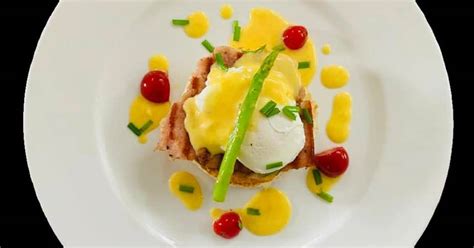 Egg Benedict Recipe By Chef Karan Chopra Cookpad
