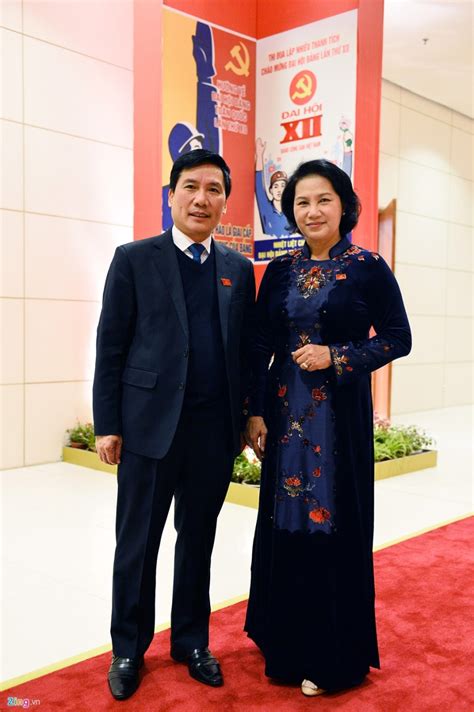 Sáng 31/3, tại nhà quốc hội, hà nội, đbqh khóa xiv đã bầu ông vương đình huệ, bí thư thành ủy hà nội, giữ chức chủ tịch quốc hội, chủ tịch hội đồng bầu cử. Những bộ áo dài của nữ Chủ tịch Quốc hội Nguyễn Thị Kim Ngân
