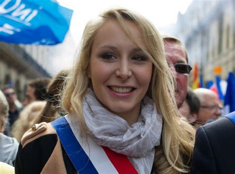 Pour lui, marine le pen est doublement handicapée parce que c'est une femme et qu'elle est challenger et de conclure qu'elle manque de chaleur humaine. pas sûr que cela plaise à la principale intéressée… Marion Maréchal-Le Pen : la jeune députée a accouché