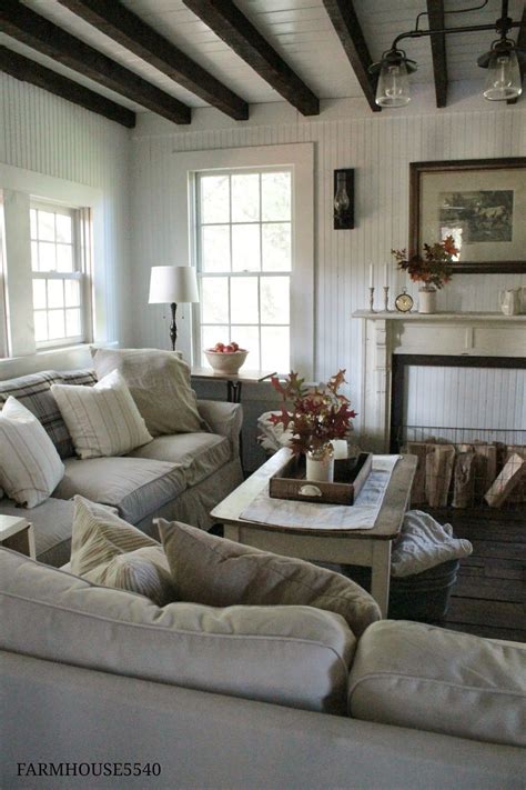 I enjoyed it and it worked well for us. Autumn in the Family Room | Winter living room, Modern ...