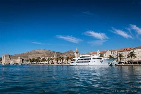 Heute und am dienstag weht ein böig auffrischender westwind. Trogir, Städtchen in Kroatien - touristisch ohne Ende ...
