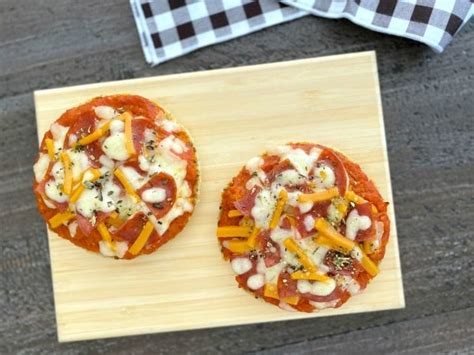 These are the healthiest english muffins offering the tastiest way to get grains & fiber. English Muffin Pizza | gluten free vegan | spabettie