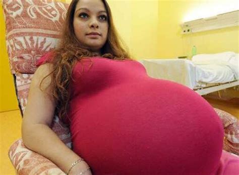 This Woman Pregnant Two Years And Counting Rare Pregnancy Hoax Goes
