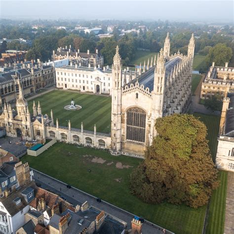 Cambridge Uni Walking And Punting Tour Kings College