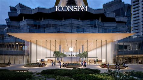 The stores sell various apple products, including mac personal computers, iphone smartphones, ipad tablet computers, apple watch smartwatches, apple tv digital media players, software. Apple Iconsiam - First Apple store in Thailand opens | IGS