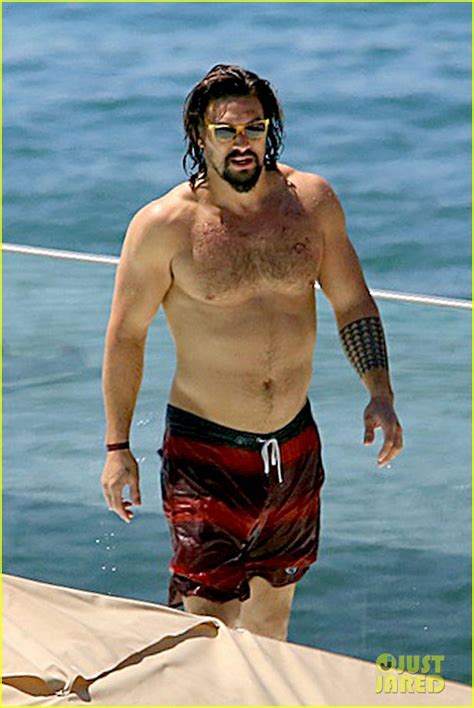 Game Of Thrones Jason Momoa Shows Off His Shirtless Aquaman Body 80320