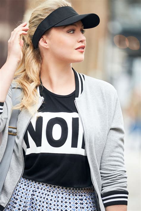 Pin By Hello World For Electronics On Iskra Fashion Iskra Lawrence