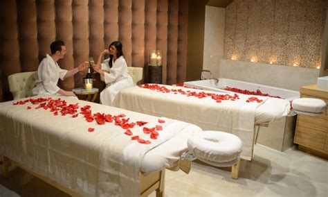 Couples Jacuzzi Suite Spa Packages Bamboo Bliss