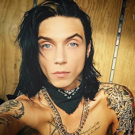 Solo project from black veil brides vocalist andy biersack that pays homage to his anthemic arena rock influences like u2, springsteen, and. Andy biersack - image #3316904 by kristy_d on Favim.com