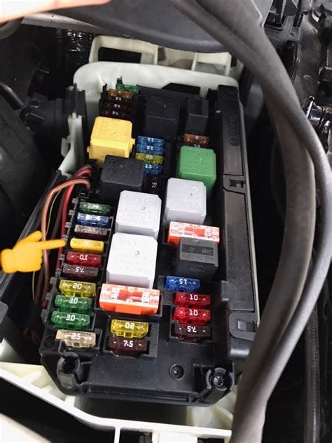 Mercedes E350 Fuse Location