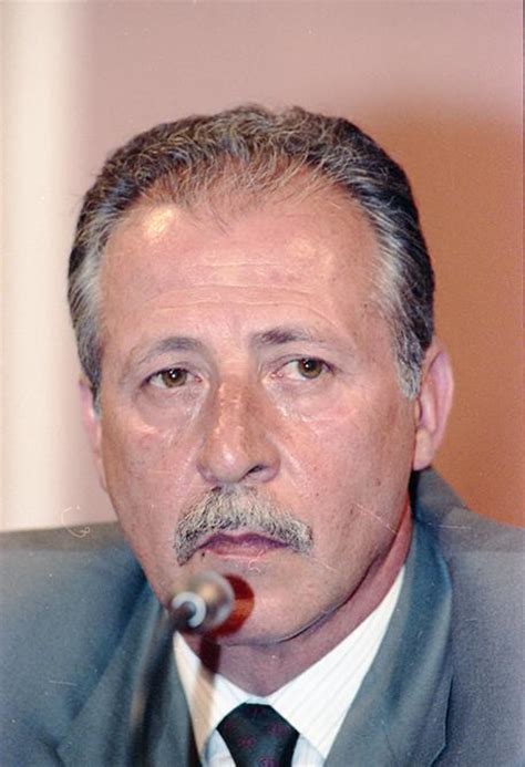 Per ricordarsi delle cose importanti, o impararle: Palermo: rubato il busto di Borsellino in piazza ...