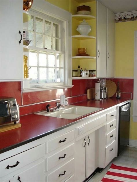 Love The Red Counter Red Kitchen Accents Yellow Kitchen Simple