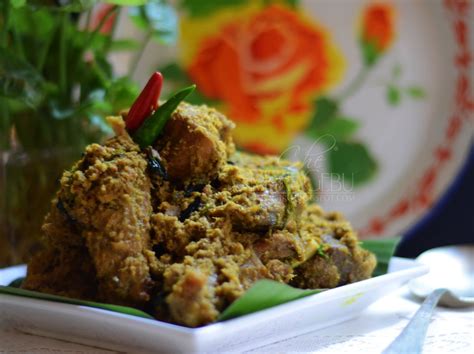 Rendang daging sapi ini biasanya merupakan jenis masakan yang cukup enak, gurih, dan lezat serta tidak pedas. RESIPI RENDANG ITIK CILI API - Dapur Tanpa Sempadan