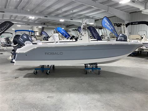 2021 Robalo R160 Alloy Gray/White For Sale In NC - Angler's Marine