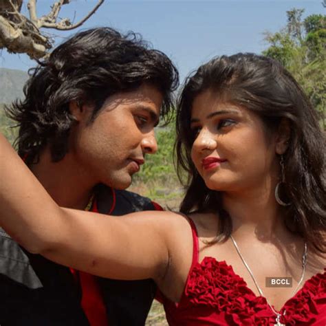Lado Madheshiya And Neha Shree Singh In A Still From Bhojpuri Movie Pyar Kauno Khel Na Hai