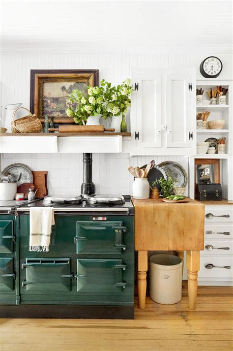 Cottage farmhouse | home inspiration. Fun Ideas To Accessorize Your Kitchen With Farmhouse Style ...