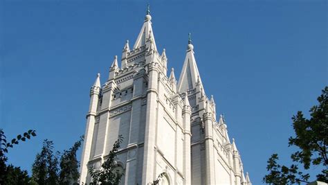 White Cathedral Mormon Temple The Church Of Jesus Christ Of Latter