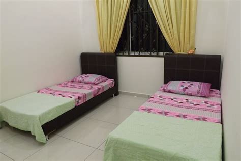 Looking for hotels in bukit gambir? Duit Iqmal Blog's: IQWAN'S HOMESTAY Di Bukit Gambir ...
