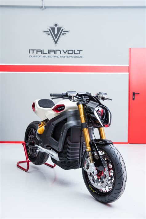 Italian Volt La Moto Del Futuro Sarà Custom Ed Elettrica Gqitaliait