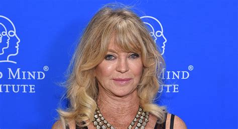 Goldie Hawn Says She Cries ‘three Times A Day While Under Quarantine Goldie Hawn Just Jared
