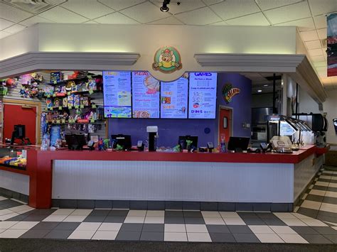 Chuck E Cheeses Interior Chuck E Cheeses 601 10100 Flickr