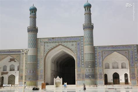 عکس کاشی سازی در مسجد جامع هرات نیوزین