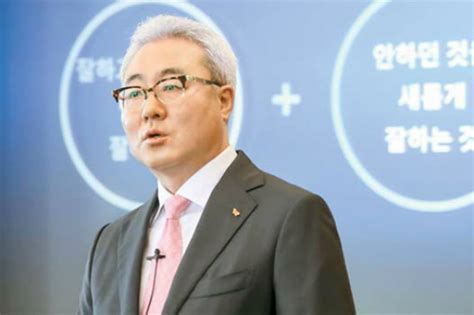 블라인드 채용이라고 홈페이지에 써있던데, 공기업처럼 학교랑 학점 다 안 보나요?. 김준의 SK이노베이션 나침반은 전기차 배터리를 가리킨다