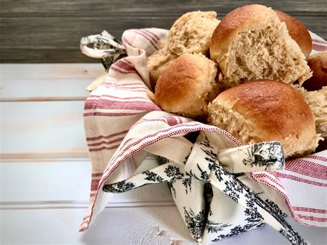 Soft And Fluffy Whole Wheat Dinner Rolls The Irreverent Kitchen