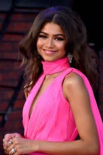 The star also celebrated another major career milestone with her very first vogue cover ahead of the release of the film. Zendaya - 'Spider-Man: Homecoming' Premiere in Hollywood ...