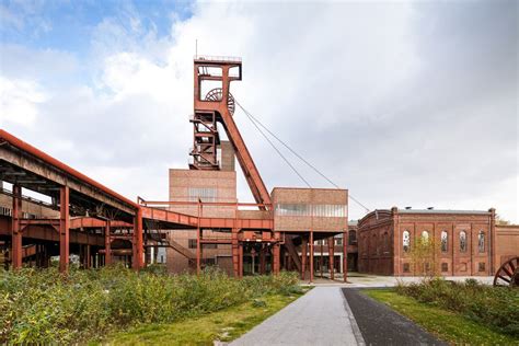 Gegen 4 uhr wurden die beamten zur josefstraße in der neustadt gerufen. 15 Best Things to Do in Gelsenkirchen (Germany) - The ...