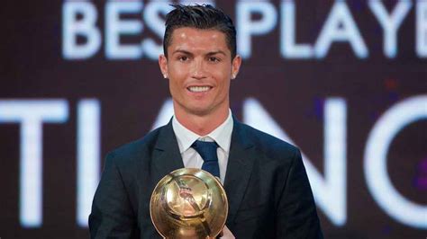 cristiano ronaldo gana por sexta vez el premio globe soccer a mejor jugador color visión