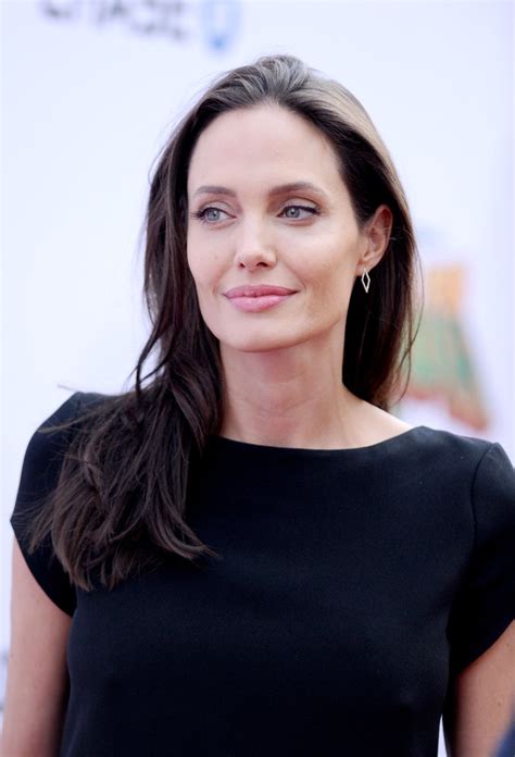 Angelina Jolie Pokies 18 Photos Thefappening