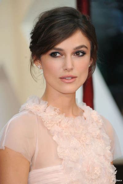 The Gorgeous Keira Knightley In A Frilly Pink Dres Tumbex