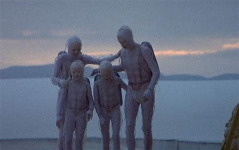 Thomas jerome newton (david bowie) is a humanoid alien who comes to earth to get water for his dying planet. Alien family of 'The Man Who Fell to Earth'. Image ...