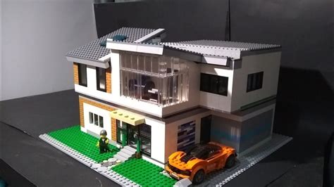 Lego Mansion House Dibandingkan