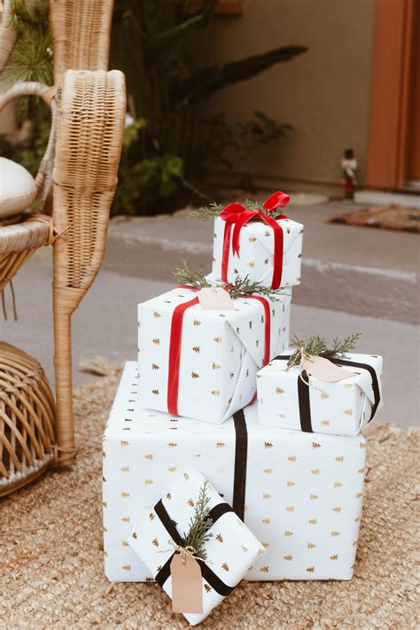 Chic Holiday T Wrapping Ideas — Everyday Pursuits