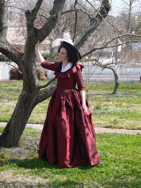 w351-18th-century-costume,-18th-century-dress,-historical-costume