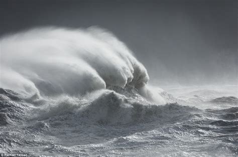 Rachael Talibarts Stunning Wave Photographs Daily Mail
