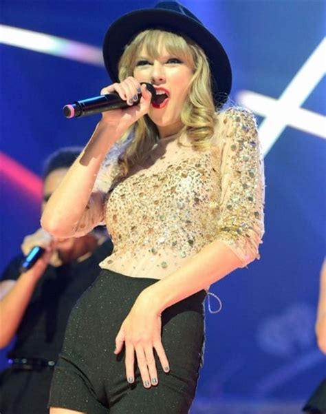 Taylor Swifts Sad Looking Camel Toe
