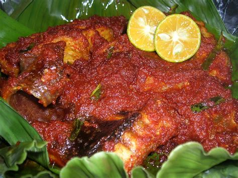 Lihat juga resep ikan tenggiri bakar enak lainnya. Ikan Panggang/Ikan Bakar Recipe (Grilled Fish Wrapped In Banana Leaves) Recipe — Dishmaps